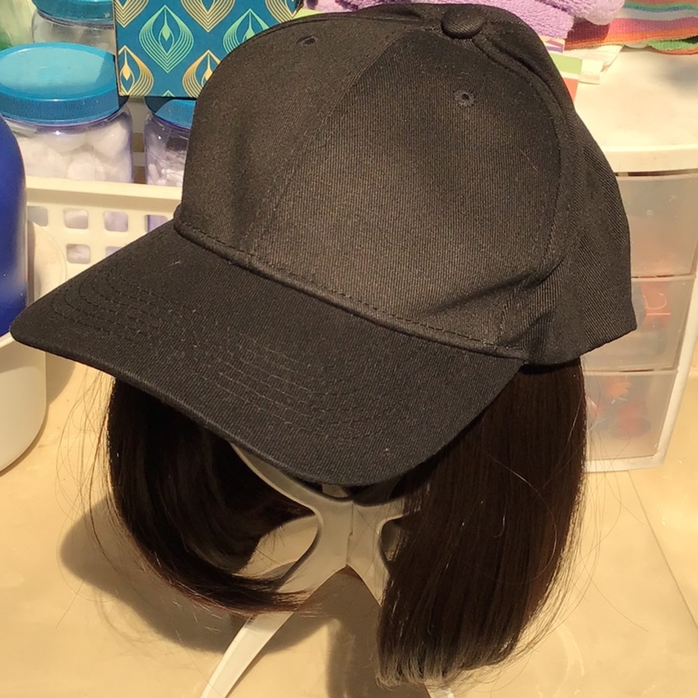 UNAVAILABLE DK BRN BALL CAP WIG, NWOT . - Picture 2 of 7